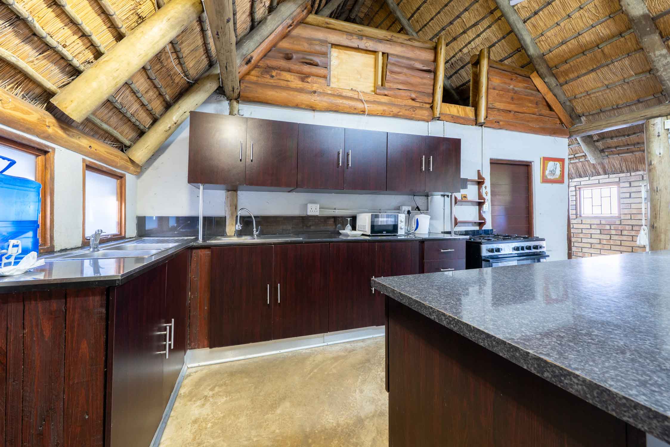Family Room - Kitchen Detail